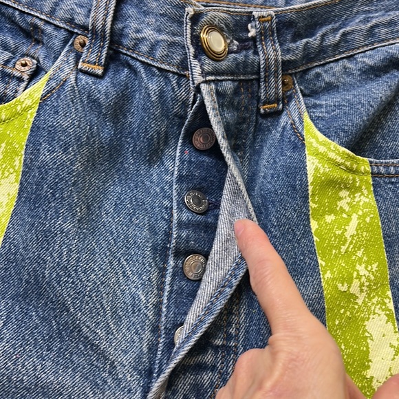 ⭐️Vintage Levi’s House of Sisson custom altered acrylic paint stripe jeans - Picture 7 of 12